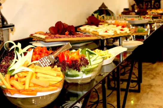 فندق أمواج الدولي تناول الطعام Photos