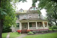 Bellas Castle Hotels in Morden