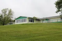 Cabot Trail Motel Hotels in 