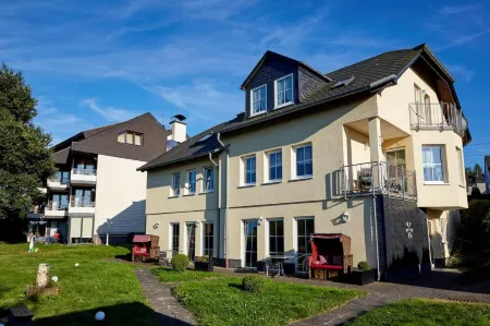 Hotel-Restaurant Maas Отели в г. Бад-Бертрих