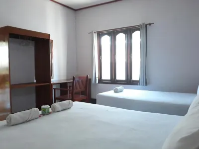 Mama Leurth Sunset Guesthouse Hotels in 