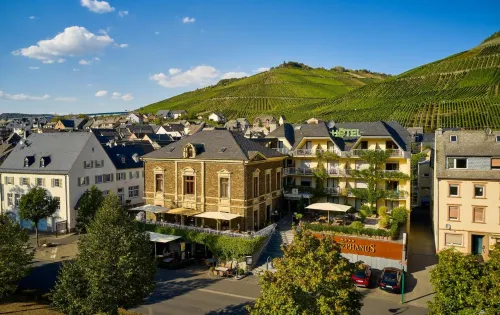 Weinhotel St. Stephanus Hotels in Brauneberg