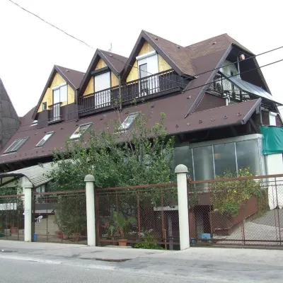 Sashalom Hotel