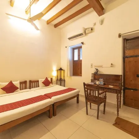 Dumas Guest House