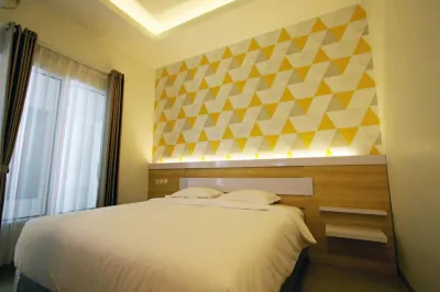 Borobudur Homestay Keluarga Hotels in Taman Baru