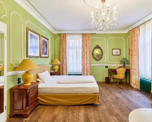 Hip Hotel Các khách sạn gần Khu chợ Kornmarkt