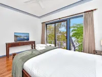 Wangi Waterfront HIdeaway Hotels in Swansea
