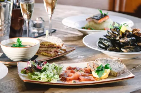 Boat Country Inn and Restaurant Отели рядом с достопримечательностью «Лох Гартен»