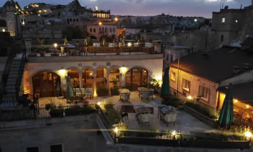 Caftan Cave Suites