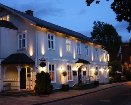 Reenskaug Hotel Hotels in Frogn