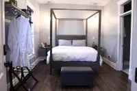 The Plainfield Inn Hotels in Plainfield