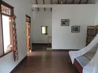Riverside Guesthouse and Treks