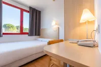 Hotel Basic Hôtels à : Castellvi de la Marca