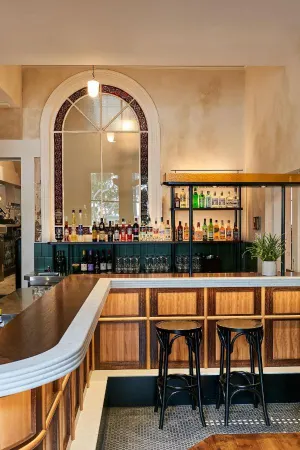 Portarlington Grand Hotel Отели рядом с достопримечательностью «Portarlington Golf Club»