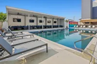 Seaport Suites