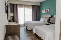 Hampton Inn by Hilton Celaya Hotels near Aurrera Oriente