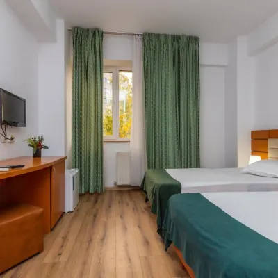 Hotel Sir Colentina Hotels near Promenada Mall