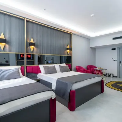 216 Prestige Hotel Отели рядом с достопримечательностью «Умрание»