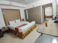 Cox West Inn