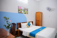 Quốc Hùng Hotel Hotel di Phường An Xuân