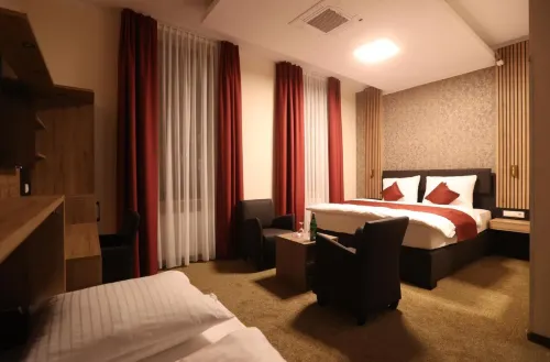 โรงแรม โกลเดน เพิร์ล มักเดบวร์ก อิม ชตัดท์เซนทรุม - 3 ดาว