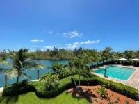 Dolphin Cove Hotels in Freeport