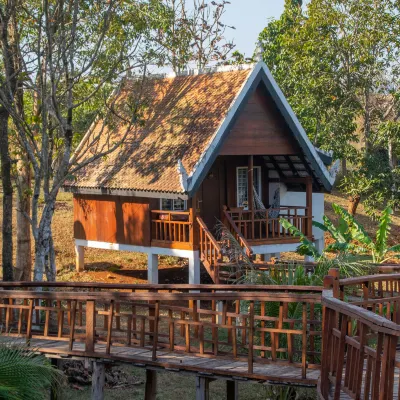 Greenhouse Retreat Hotels near Mayura Wild Park