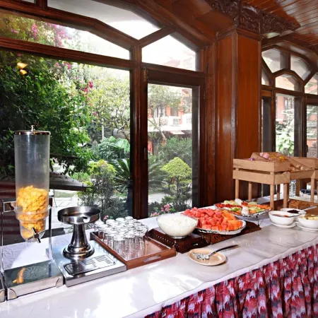 Hotel Nirvana Garden