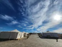 Arabian Desert Home - Campgrounds