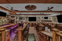 Lamies Inn & the Old Salt Tavern - Quầy bar