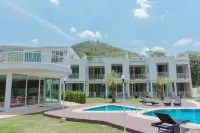 Erachon Raft Resort - parking
