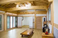Hanok 1st Street Hotels in Gyeongju