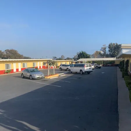 Ventura Beach House Motel