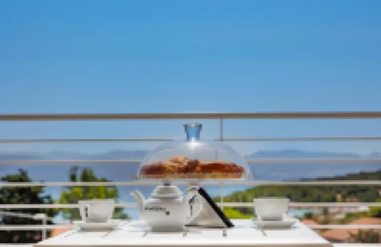 Mercury Beach Hotel