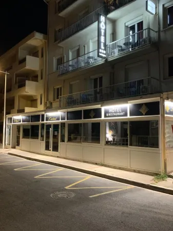 Le Regina Hôtel et Restaurant Canet-Plage Отели рядом с достопримечательностью «Le Bleu 'N' Blue»