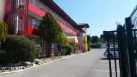 Brit Hotel Essentiel Sète / Balaruc