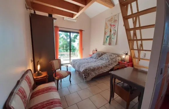 勒格蘭德努瓦耶住宿加早餐旅館