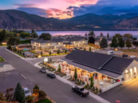 The Lodge Lake Chelan Hotels in Manson