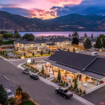 The Lodge Lake Chelan
