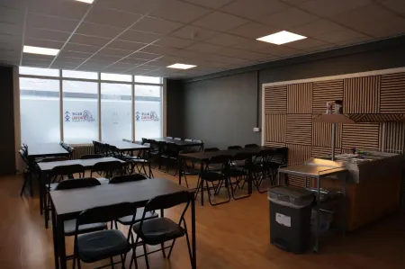 Blue Viking Studios Отели рядом с достопримечательностью «Carved Rock»