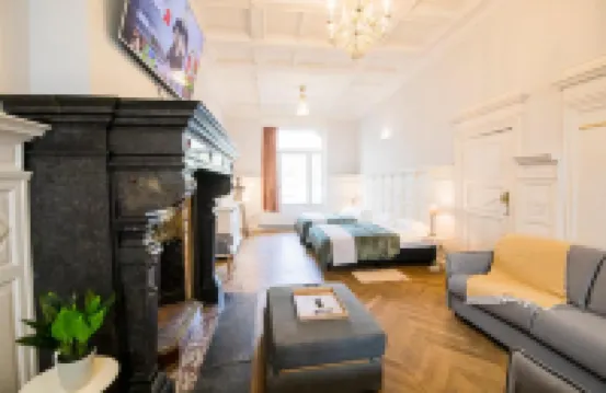 스마트 아파트, 가르 뒤 미디