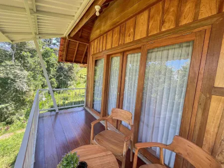 Jatiluwih Guava Eco Living Managed by Manara Отели рядом с достопримечательностью «Роуз гарден»