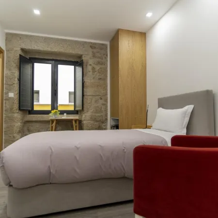 Alojamento Girassol - Guest House - Quarto Com Casa de Banho Privativa
