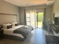 Manor Hills Guest Lodge