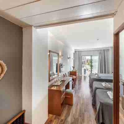 Antigoni Hotel Rooms