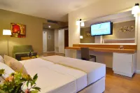 Sandy Beach Resort - 4-Star