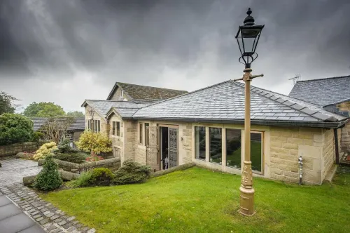 The Saddleworth Hotel Hotels in Marsden
