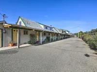 Sanderling Sea Cottages, Unit 2 Walk to Coast! Hotels in Waldport
