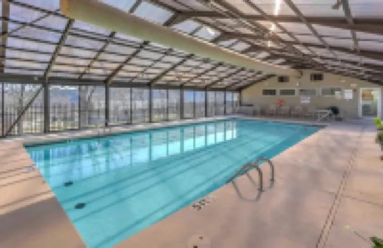 Cozy Pointe Royale Condo about 4 Mi to Table Rock Lake