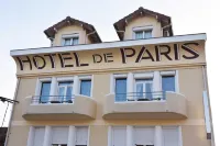 Cafe de Paris Hotel di Naussac